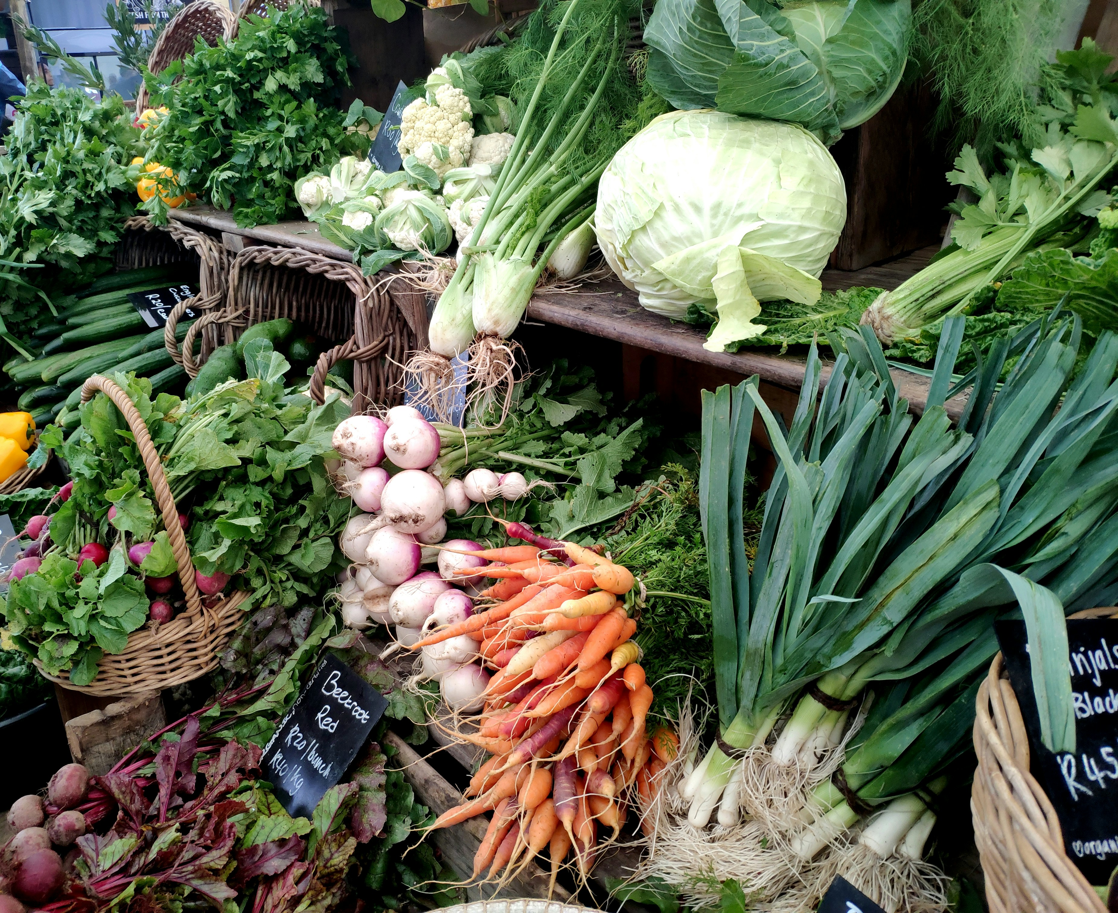 Freshly harvested food with clear origin and traceability